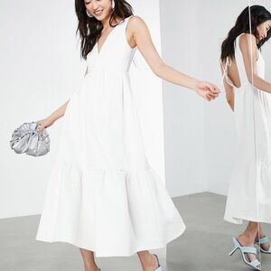 NWT textured floral white fishtail midi dress - HAS POCKETS - 8